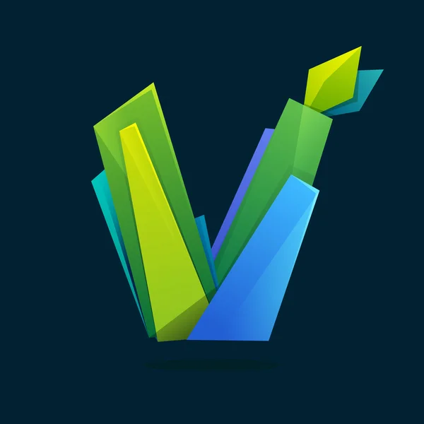 Letter V logo in laag poly stijl met groene bladeren. — Stockvector