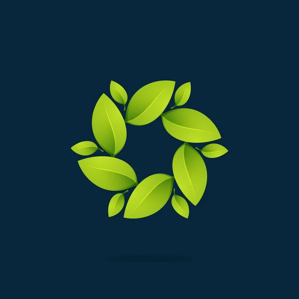 Foglie verdi in un vortice cerchio logo . — Vettoriale Stock
