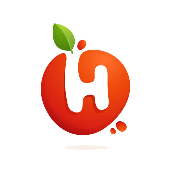 Логотип буквы H в свежем соке с зелеными листьями
. 