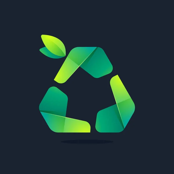 ねじれた緑の葉で作られた生態三角形のロゴ 有機的なエンブレム 緑のアイデンティティ 創造的なTシャツ ゼロ廃棄物商品に最適です — ストックベクタ