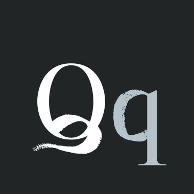 Kuru fırça darbesi ve tırpanlı Q harfi. Kaba kenarlı eski yazı tipi dekorasyon elemanları. Moda etiketlerinde, göz kamaştırıcı posterlerde, lüks kimliklerde vs. kullanmak için mükemmel..