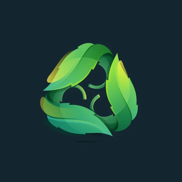 Logotipo Triángulo Ecológico Hecho Hojas Verdes Retorcidas Perfecto Para Emblema — Vector de stock