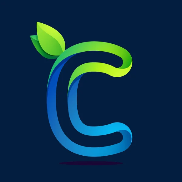 Lettre C avec feuilles vertes — Image vectorielle