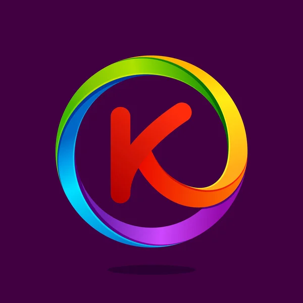 Kolorowe logo K list w okręgu — Wektor stockowy