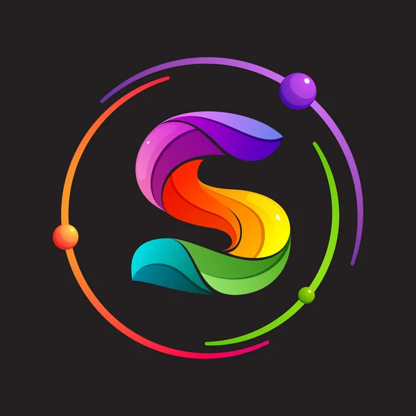 Logo lettre S avec orbites atomiques ou spatiales . — Image vectorielle