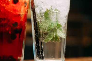 Mojito ve güncel cam karışımı..