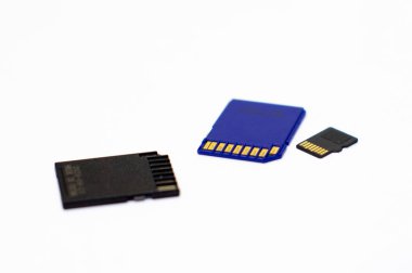 beyaz üzerine hafıza kartı