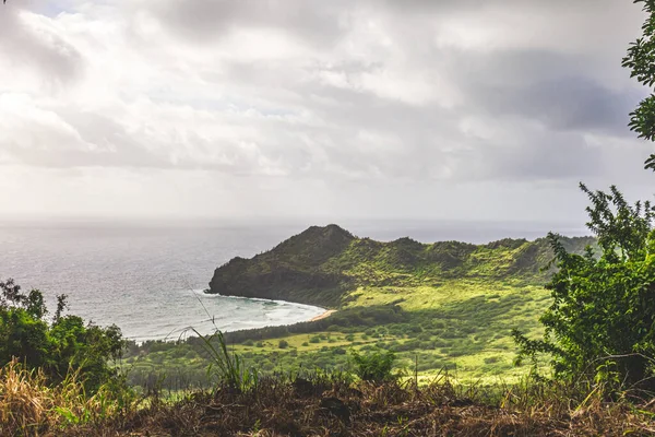 夏威夷考艾岛的Kawelikoa Point和Kipu Kai海滩景观 — 图库照片