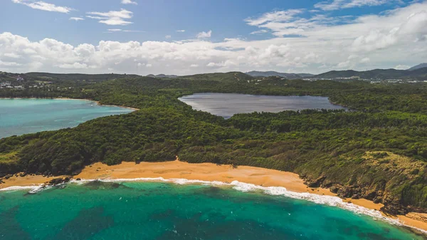 Arial view Play Colora and lagoon surrounded by jungle in tropical Puerto Rico — Stock fotografie