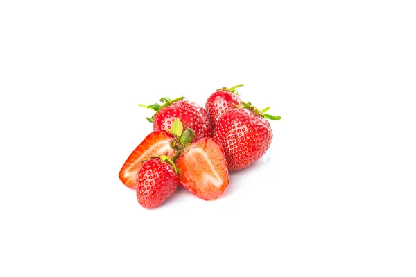 La composition des fraises isolées sur fond blanc — Photo