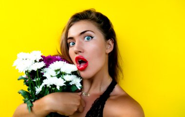 Genç stil sahibi kadın.