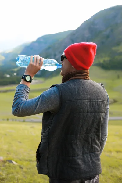 Porträtt av hipster man — Stockfoto