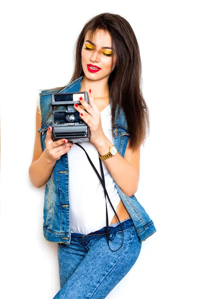 Pretty woman with stylish vintage camera — Stock Photo, Image