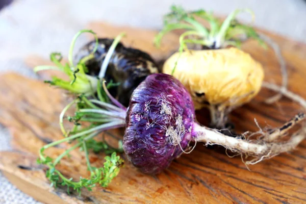 Tahtada üç farklı Peru Macası var..