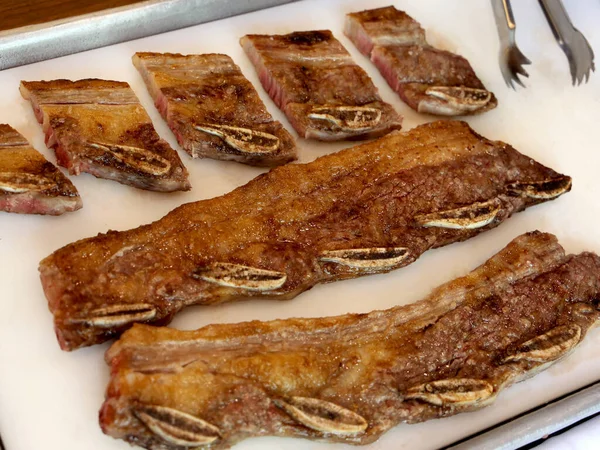 Assado Tira Assado Strip Costela Carne Tradicional Cortada Para Delicioso — Fotografia de Stock