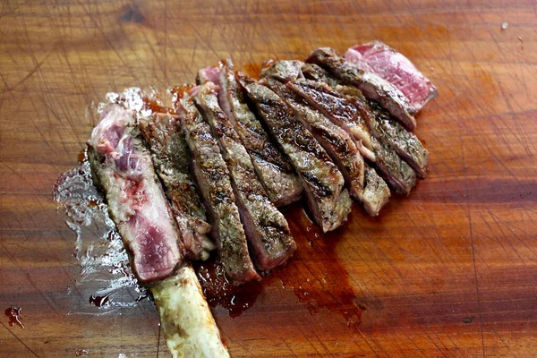 Costela Prime Cortada Uma Prancha Madeira Churrasco Brasileiro — Fotografia de Stock