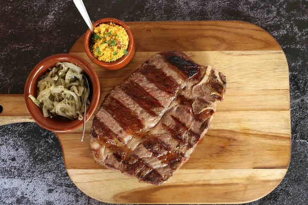 Short Rib Oder Rib Premium Argentinischer Parrilla Gegrilltes Steak Mit — Stockfoto
