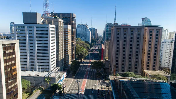 공중에서 Paulista Sao Paulo 수도의 거리이다 일요일에 사람들 거리를 — 스톡 사진