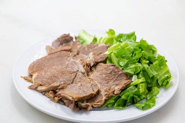 Salatalı termit. Brezilya 'da bir restorandan yemek.