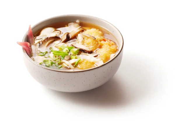 Sopa Miso com cogumelos em pequeno prato sobre fundo branco — Fotografia de Stock