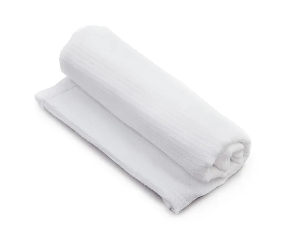 Weißes Handtuch isoliert auf weißem Hintergrund — Stockfoto