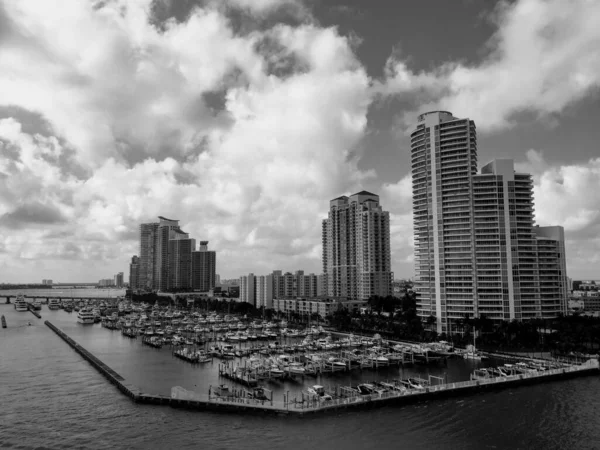 Портова Зона Маямі Біч Від Палуби Круїзного Корабля Починається Подорож — стокове фото