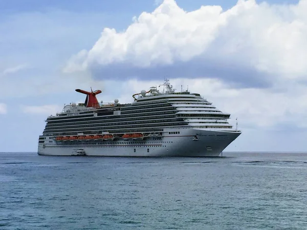 Carnival Cruise Ship Image Cloudy Blue Sky Harbour Pier Georgetown — Stock Photo, Image