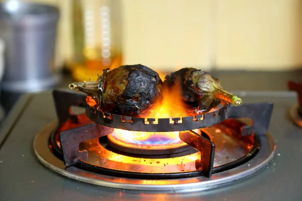 Brinjal Eggplant Being Roasted Cooktop — Stock Photo, Image