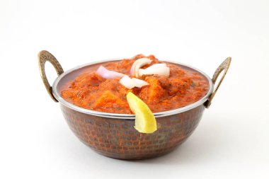 Bakır bir kasede Shahi Paneer ya da kadai Paneer