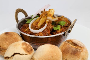 Hint usulü et yemeği veya koyun eti körisi.