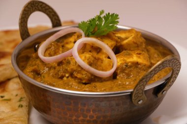 Hint yemeği ya da Hint körisi ve ekmeği