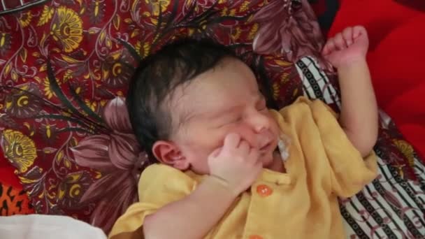 Mignon Bébé Dormir Pleurer — Video