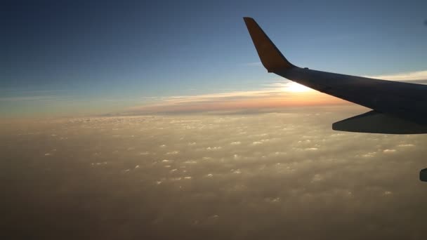 Vliegtuig Venster Uitzicht Bij Zonsondergang Zonsopgang — Stockvideo