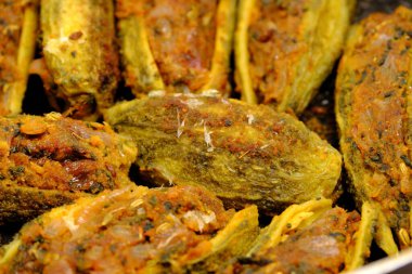 Doldurulmuş acı kabak ya da acı kavun tabağı