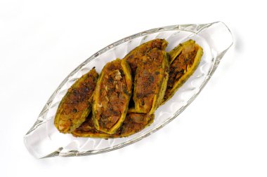 Doldurulmuş acı kabak ya da acı kavun tabağı