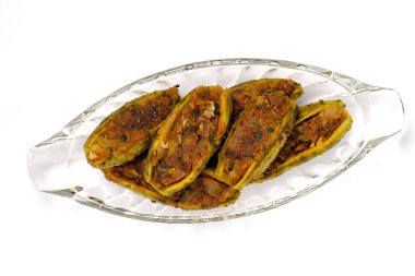 Doldurulmuş acı kabak ya da acı kavun tabağı