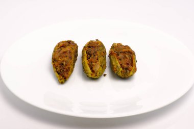 Doldurulmuş acı kabak ya da acı kavun tabağı