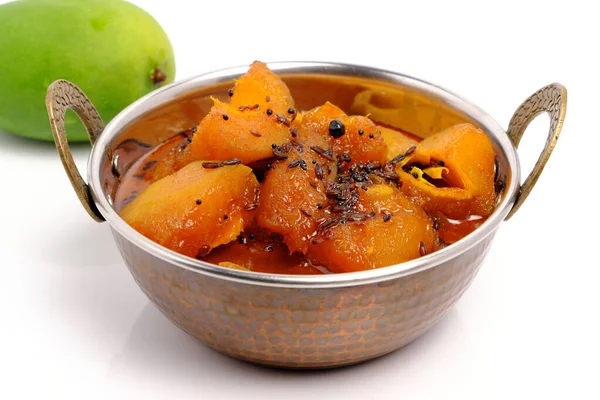 Hint ya da Rajasthani usulü yeşil mango körisi.