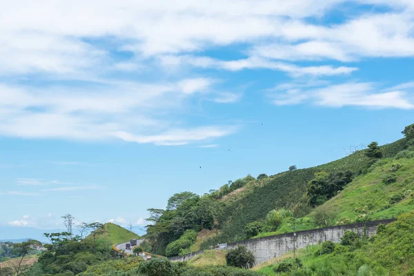 Vista Panorâmica Horizonte Colômbia Com Uma Colina Lado Direito Estrada — Fotografia de Stock