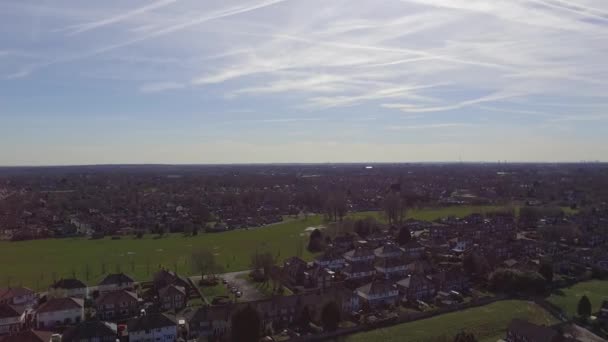 Stadiga Flygbilder Med Utsikt Över Manchesters Stadsområde Och Fält — Stockvideo