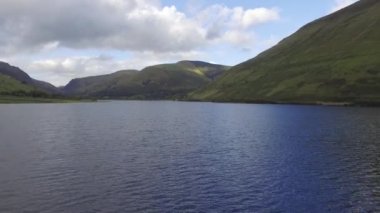 Galler 'in kuzey Galler' deki Tal y Llyn Gölü 'nün havadan çekilmiş görüntüsü..