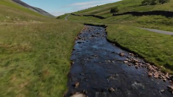 Survol Basse Altitude Vitesse Modérée Barbon Beck Carnforth Lancashire Angleterre — Video