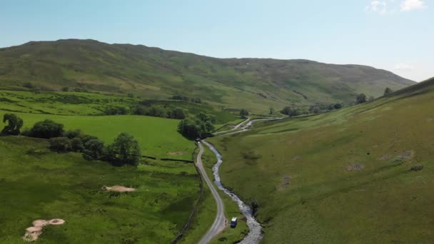 Vliegen Barbon Beck Valley Carnforth Lancashire Terwijl Langzaam Afdalen Dit — Stockvideo