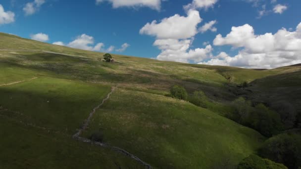 Egy Légi Felvétel Cumbria Zöld Dombjairól Jelenetet Nyáron Forgatták Táj — Stock videók