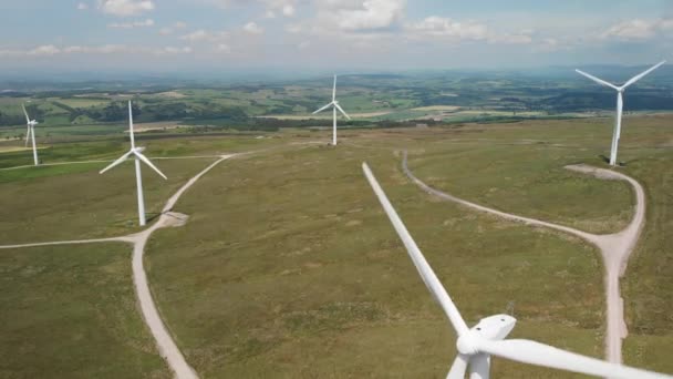 Una Toma Ascendente Las Turbinas Viento Caton Moor Usted Puede — Vídeo de stock