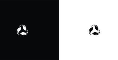 Bu resim siyah ve beyaz zıt bir zıt zıt arkaplanda, minimalist tasarım yaklaşımını gösteren stilize edilmiş bir logoyu gösteriyor. Logonun soyut şekli ve şekli, çeşitli tasarım bağlamlarında kullanılmak üzere görsel olarak çarpıcı bir etki yaratır.,