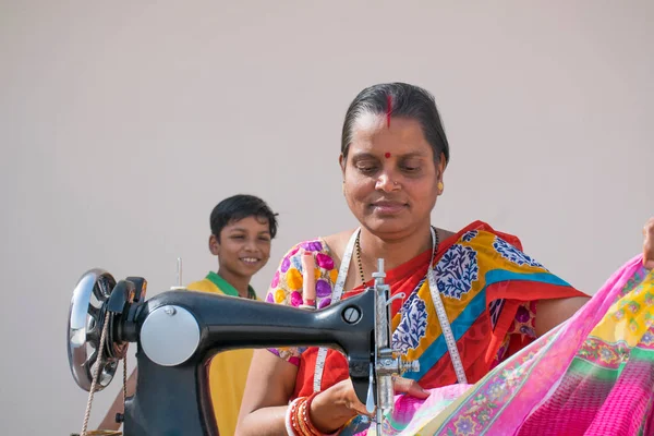 GERÇEK BİR KADIN GİRİŞİMİ GİRİŞİŞİYOR