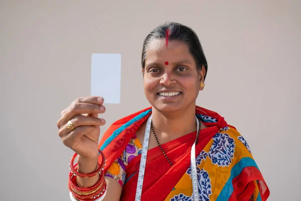 RURAL KADININ KARTI KARTI