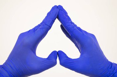 İnsan elleri kalbi şekillendirir