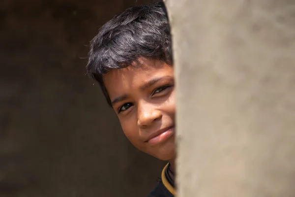 Indian Rural Boy Peeking Earthen Wall — Stock Photo, Image